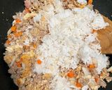 รูปขั้นตอนการทำที่ 4 ของ ข้าวผัดหมูสับใส่ไข่
