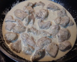Foto del paso 6 de la receta: Pollo a la crema de brandy y champiñones glaseados