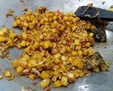Foto langkah ke 3 dari resep Sambel goreng kentang + teri medan.