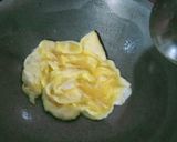 Foto langkah ke 2 dari resep Bayam kuah telur.