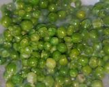 A picture of step 2 of Roasted matar.