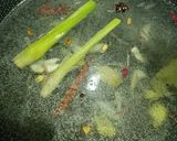 Gambar langkah 2 resipi Sup Ikan Tenggiri Bersama Bayam.
