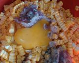 Foto langkah ke 4 dari resep BAKWAN JAGUNG ala LovPADDA Cakes.