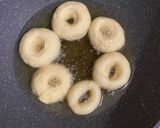 Foto langkah ke 7 dari resep Donat kentang tanpa telur 🍩.