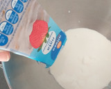 Foto del paso 3 de la receta: Tarta de yogur y piña sin horno