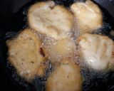 A picture of step 2 of Dahi Bhalla.