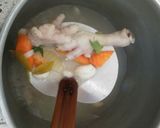 Foto langkah ke 4 dari resep Kaldu Ceker Ayam untuk MPAsi.