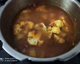 A picture of step 6 of Aloo Gobhi Pulao.