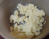 Foto del paso 5 de la receta: Buñuelos de merluza, pota y palitos de cangrejo