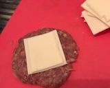 Foto langkah ke 3 dari resep Juicy beef burger ala carl’s jr.