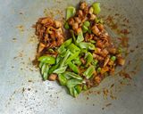 Foto langkah ke 3 dari resep Balado Cumi Asin Petai.