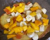 A picture of step 3 of Custard with seasonal fruits.