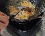 Foto langkah ke 3 dari resep Tumis Mie Kuning Basah.