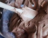 Foto langkah ke 2 dari resep Sponge Cake Coklat Lembut dan Enak.