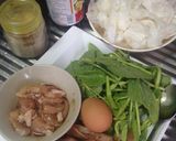 รูปขั้นตอนการทำที่ 1 ของ ก๋วยเตี๋ยวคั่วไก่ ใส่คะน้า