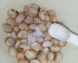 Foto langkah ke 1 dari resep Beton Kukus (Biji Nangka).