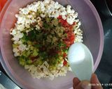 A picture of step 4 of Jain Popcorn Bhel.