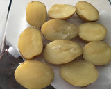 Foto del paso 1 de la receta: Nidos de patata con salsa boloñesa y queso Edam