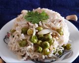 A picture of step 5 of Matar Pulao.