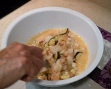 Foto del paso 6 de la receta: Tortilla de patata y calabacín
