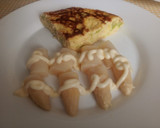 Foto del paso 12 de la receta: Tortilla de calabacín con atún y queso