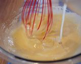 A picture of step 4 of Easy Coffee Mousse and Vanilla Mousse.