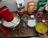 Foto del paso 1 de la receta: Suizos o bollos de leche