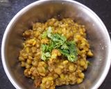મસાલાવાળા વઘારેલા મગ (masala moong recipe in gujarati) રેસીપી સ્ટેપ2ફોટો