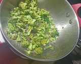 A picture of step 2 of Broccoli Curry.