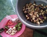 Foto langkah ke 1 dari resep Sambal Terong Teri Pete.