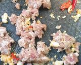 รูปขั้นตอนการทำที่ 2 ของ ผัดเต้าหู้หมูสับ