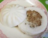 A picture of step 1 of Nikuman Cheeseburger.