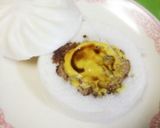 A picture of step 2 of Nikuman Cheeseburger.