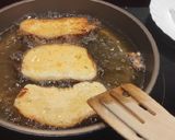 A picture of step 5 of Spanish-Style Milk Toast (Torrijas).