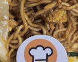 Foto langkah ke 4 dari resep Mie Goreng Ceria 🩷.