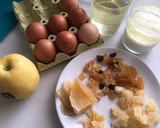 Foto del paso 1 de la receta: Coca primavera. Con frutas confitadas,lemon curd y flores