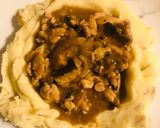 Foto del paso 4 de la receta: Estofado de pollo al vino tinto con puré de papá