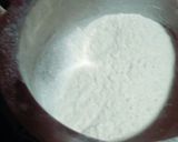 A picture of step 1 of Afghani kulcha namki.