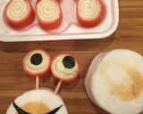 A picture of step 8 of Easy Halloween Sandwich Bento.