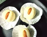 A picture of step 4 of Chhena Mava Ladoo.
