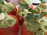 Tomates Rellenos de Pollo y Palta