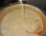 A picture of step 3 of Pakora Curry.