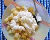Foto del paso 3 de la receta: Ensalada blanca con pepinillos