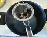Foto del paso 1 de la receta: Patatas marinera