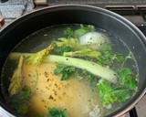 Foto del paso 2 de la receta: Consomé de pollo