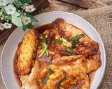 Foto langkah ke 3 dari resep Telur Ceplok Saus Tiram.