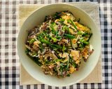 รูปขั้นตอนการทำที่ 3 ของ เห็ดหูหนูเส้นผัดกุยช่ายกับไข่🍄🥚🍳