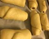 A picture of step 6 of Hotdog Bun.
