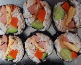 Hình bước làm 4 của món Cơm cuộn kim chi