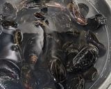 A picture of step 1 of Mussels for quick lunch (w/ white wine, chilli + parsley).